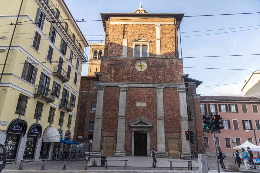 Italia - Milán 141 - basilica dei Santi Apostoli e Nazaro